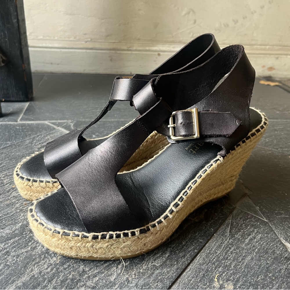 Lovely Paseart Black Leather Wedge Heels - Made in Spain